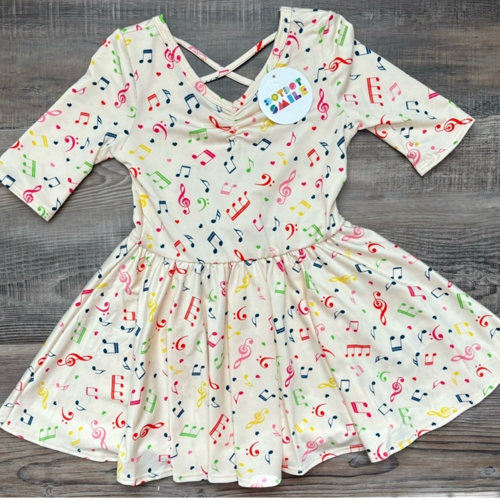 BNWT DOTDOTSMILE